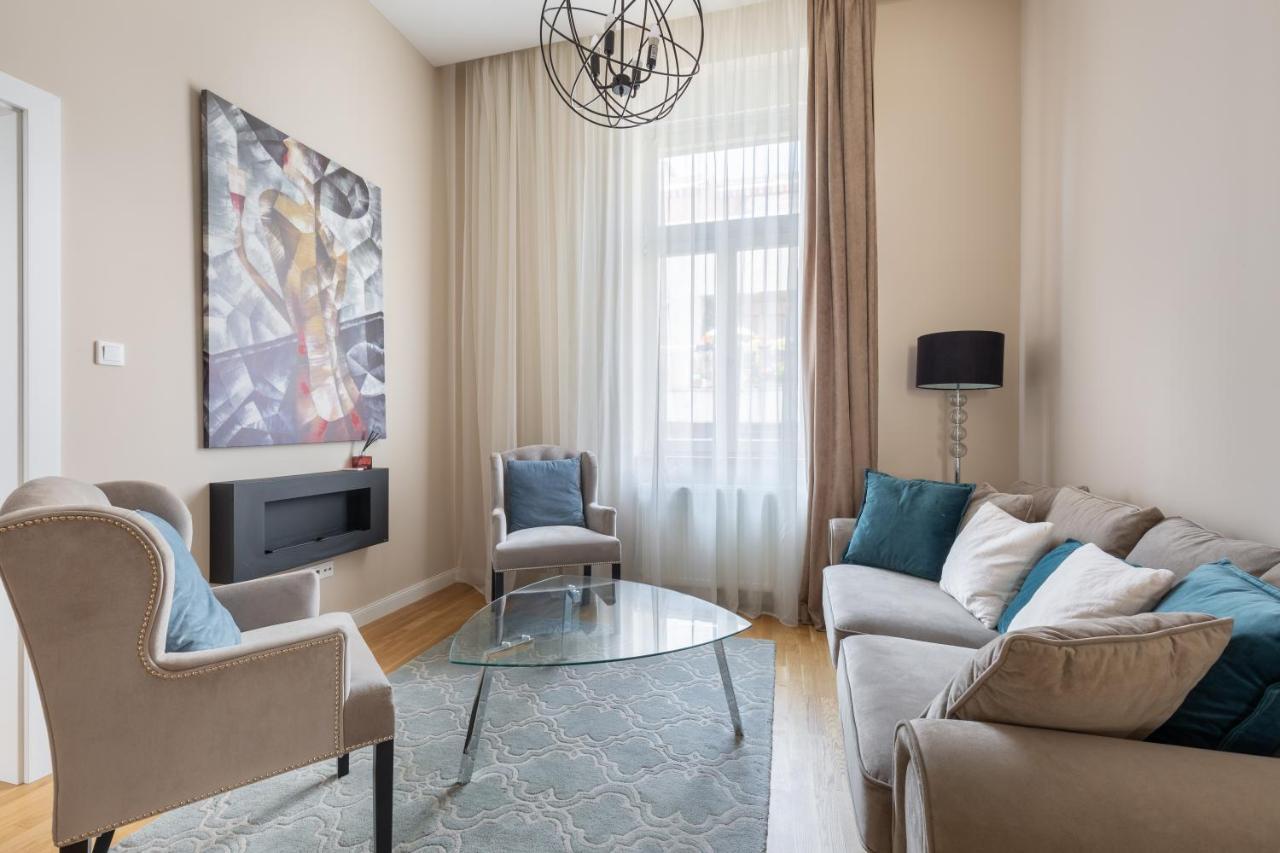 Lovely 2-Bedroom Apartment At The Vaci Street Будапешт Экстерьер фото