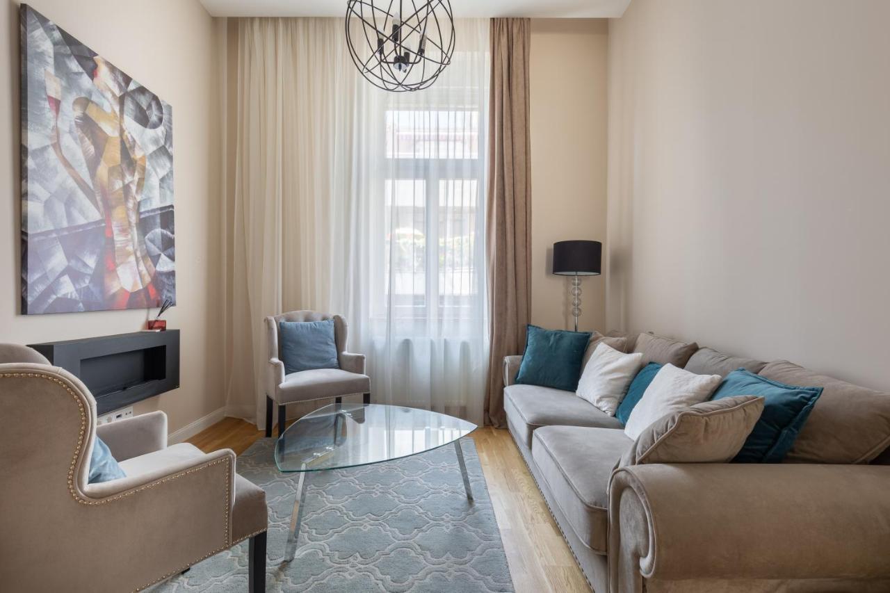 Lovely 2-Bedroom Apartment At The Vaci Street Будапешт Экстерьер фото